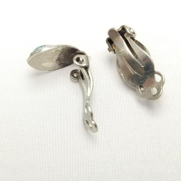 Vintage Silver Tone and Blue Stone Cabochon Clip On Earrings, Unsigned Estate - Picture 3 of 6